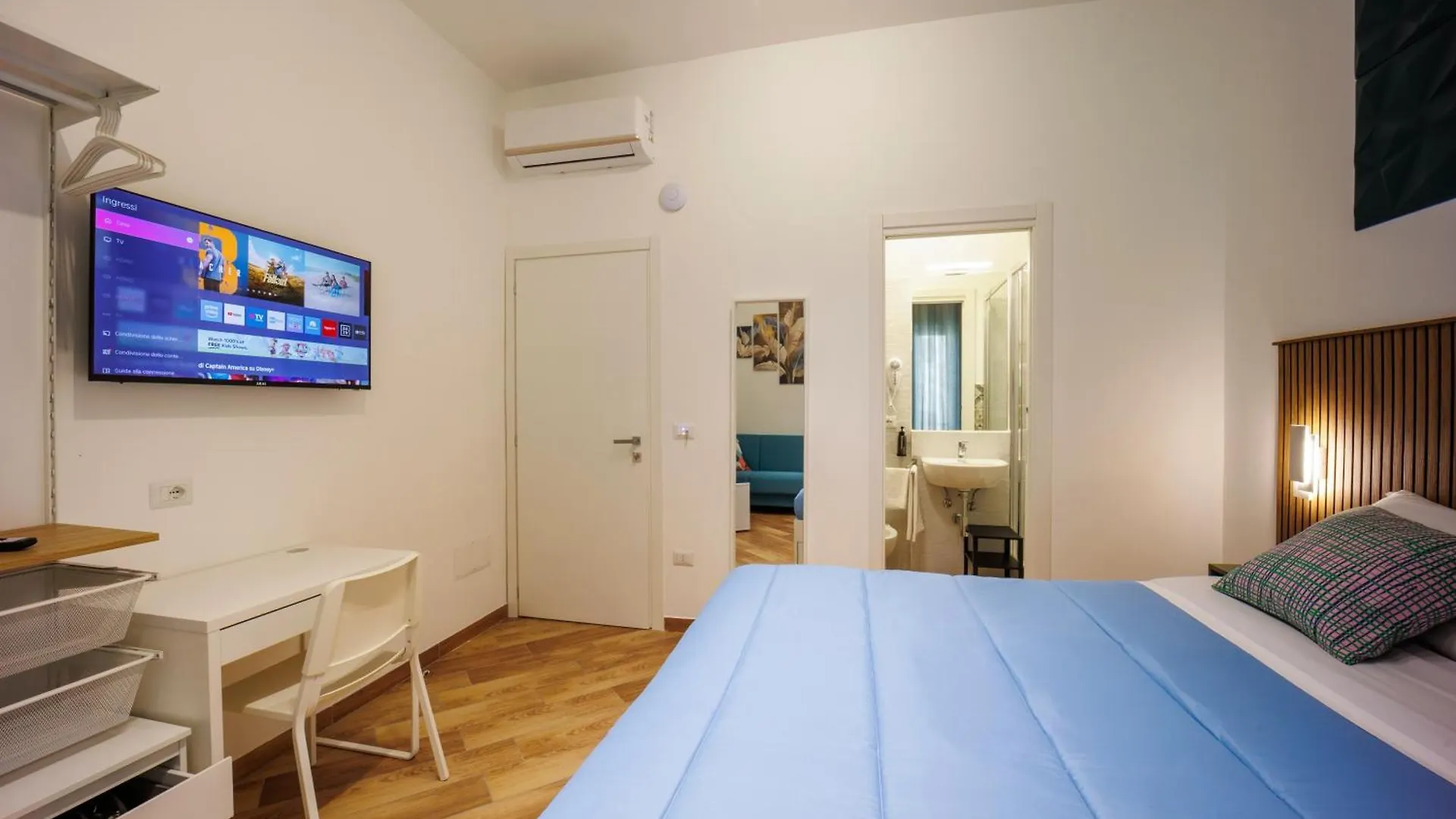 Tony Suites Napoli 0*, Νάπολη