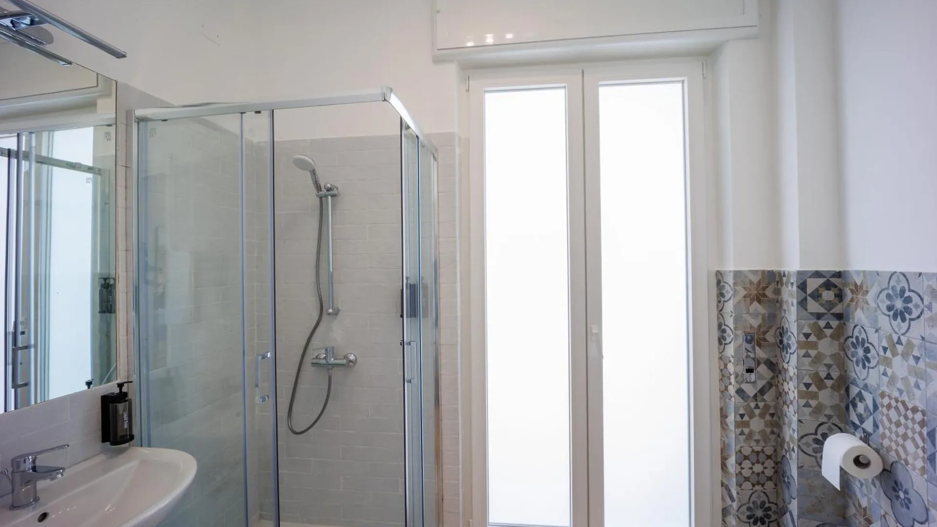 Tony Suites Napoli Πανσιόν Νάπολη