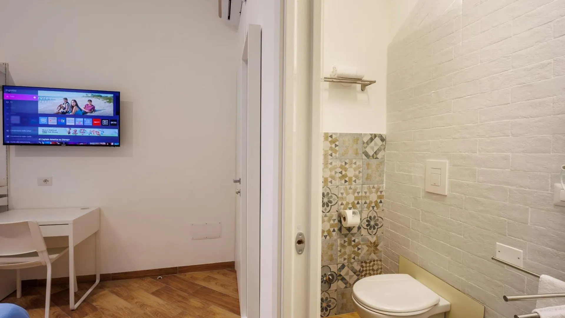 Tony Suites Napoli Νάπολη