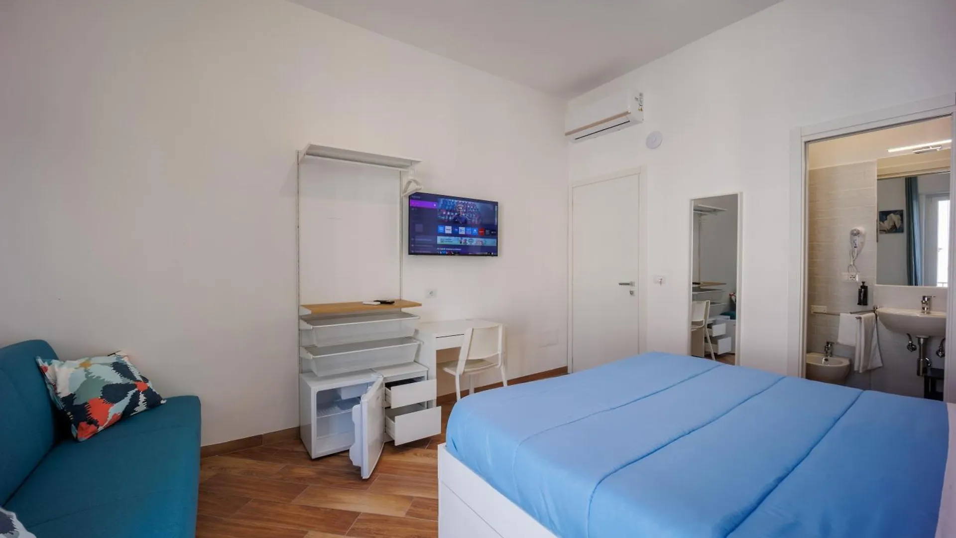 Πανσιόν Tony Suites Napoli